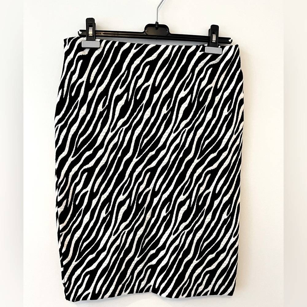 🖤Melanie Lyne Animal Print Pencil Skirt